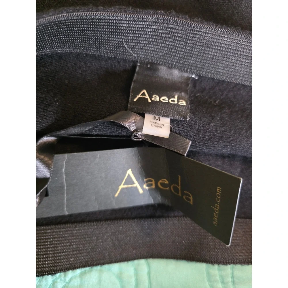 Aaeda Black Knit Mini Skirt Floral Embroidery Viscose Blend Size M